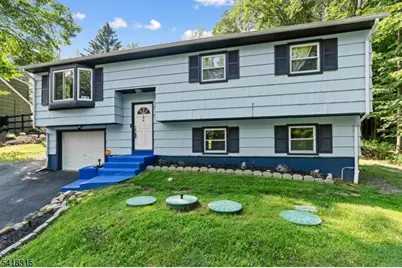 186 Tomahawk Trl, Byram Township, NJ 07871 - Photo 1