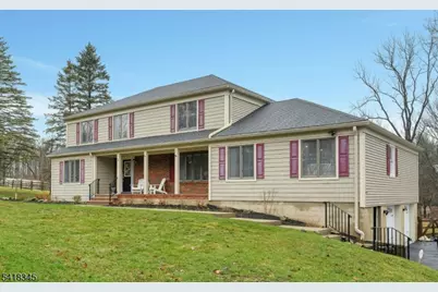 3 Esther Ct, Chester, NJ 07930 - Photo 1