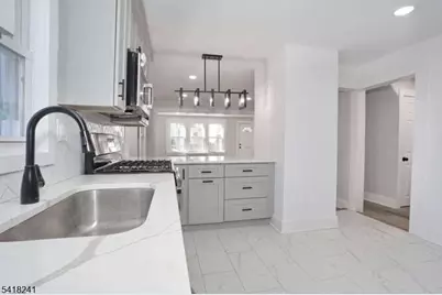 326 Ogden St, Orange, NJ 07050 - Photo 15