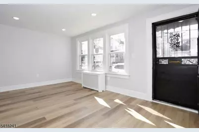 326 Ogden St, Orange, NJ 07050 - Photo 5