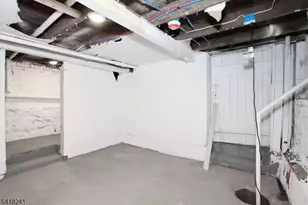 326 Ogden St, Orange, NJ 07050 - Photo 39