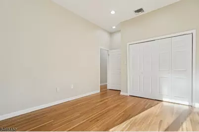 16 Minnisink Dr, Roseland, NJ 07068 - Photo 23