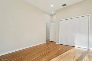 16 Minnisink Dr, Roseland, NJ 07068 - Photo 23