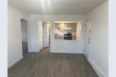 2 Elizabeth St #6, Dover, NJ 07801 - Photo 5