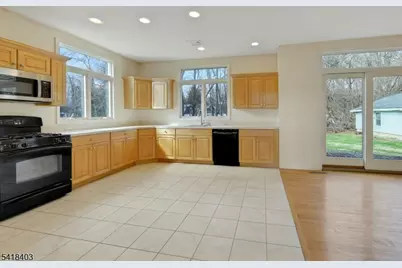 62 E Crescent Ave, Mahwah, NJ 07430 - Photo 9
