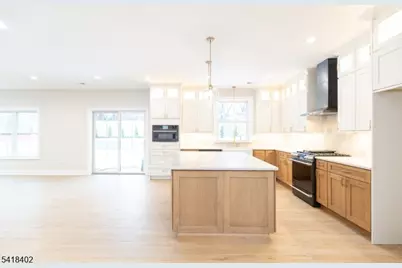 7 Altamont Rd, Edison Twp., NJ 08817 - Photo 9