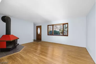 18 Kendall Dr, Ringwood, NJ 07456 - Photo 3