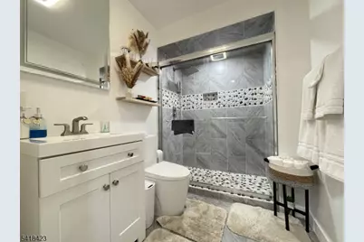 346 Harding Ave, Clifton, NJ 07011 - Photo 15