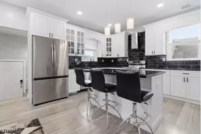 346 Harding Ave, Clifton, NJ 07011 - Photo 3