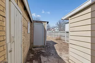 1928 Bond St, Rahway, NJ 07065 - Photo 19