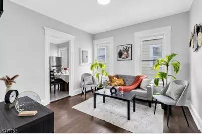 9 Lindsley Pl, East Orange, NJ 07018 - Photo 5