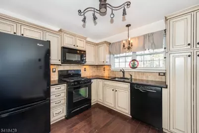 78 Hickory Way, Mount Arlington, NJ 07856 - Photo 3