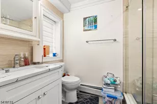 6 Marion Ave, Cliffside Park, NJ 07010 - Photo 25