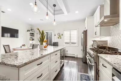 6 Marion Avenue #B, Cliffside Park, NJ 07010 - Photo 9