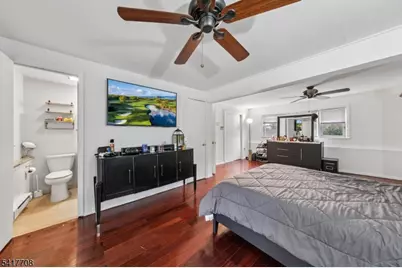 2 Caryn Pl, Fairfield, NJ 07004 - Photo 27