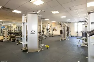 10081 Shearwater Ct, Jersey City, NJ 07305 - Photo 31