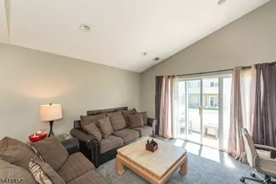 127 Falcon Ridge Way N #127, Hamburg, NJ 07419 - Photo 11