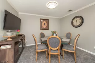 127 Falcon Ridge Way N, Hamburg, NJ 07419 - Photo 5