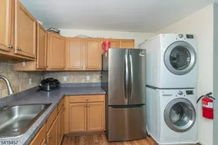 127 Falcon Ridge Way N, Hamburg, NJ 07419 - Photo 9