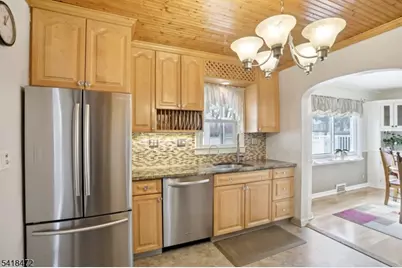 6 Garden Ct, Garfield, NJ 07026 - Photo 11