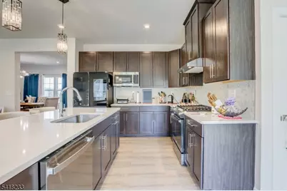 7 Troy Ln, Roxbury Township, NJ 07850 - Photo 3