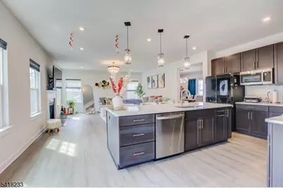 7 Troy Ln, Roxbury Township, NJ 07850 - Photo 5