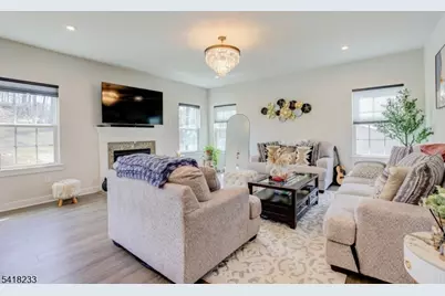 7 Troy Ln, Roxbury Township, NJ 07850 - Photo 7