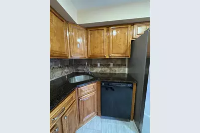 1001 Unicorn Way #D 1, Clifton, NJ 07011 - Photo 5
