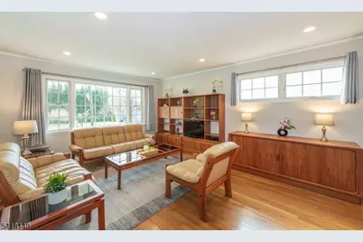 25 Continental Ave, Morristown, NJ 07960 - Photo 3