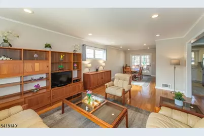 25 Continental Ave, Morristown, NJ 07960 - Photo 5