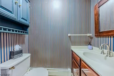 6 Magnolia Ln, Caldwell, NJ 07006 - Photo 7