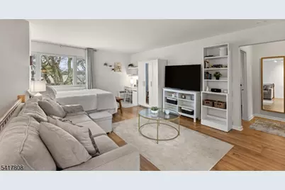 9 Wedgewood Drive, Unit #93, Verona, NJ 07044 - Photo 1