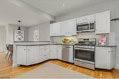 82 Essex Ave, Glen Ridge, NJ 07028 - Photo 9