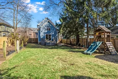 82 Essex Ave, Glen Ridge, NJ 07028 - Photo 27