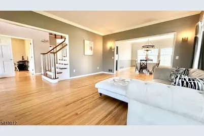 36 Poling Farm Ct, Montgomery Township, NJ 08502 - Photo 5