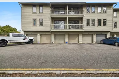 47 Sam Bonnell Dr, Union Township, NJ 08809 - Photo 3