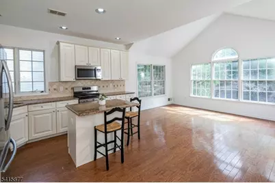 15 Bethpage Dr, Montgomery Township, NJ 08558 - Photo 9