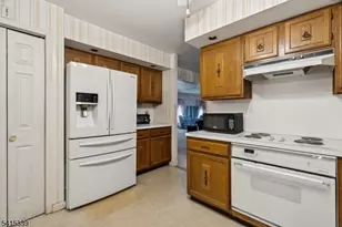 110 Edgewood Ave, Green Brook Township, NJ 08812 - Photo 11