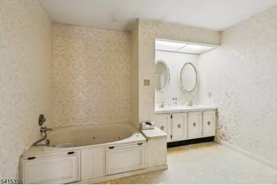 110 Edgewood Ave, Green Brook Township, NJ 08812 - Photo 15