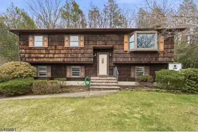 9 Hemlock Dr, Franklin, NJ 07416 - Photo 1