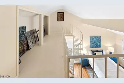 1060 Sunny Slope Dr, Mountainside, NJ 07092 - Photo 15