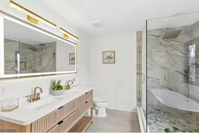 32 Garibaldi St, Bernardsville, NJ 07924 - Photo 37