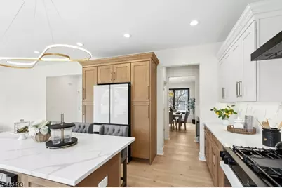 32 Garibaldi St, Bernardsville, NJ 07924 - Photo 11