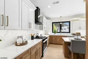 32 Garibaldi St, Bernardsville, NJ 07924 - Photo 9