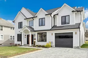 32 Garibaldi St, Bernardsville, NJ 07924 - Photo 3