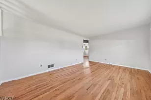 4 Oak Ridge Rd, Clifton, NJ 07013 - Photo 9