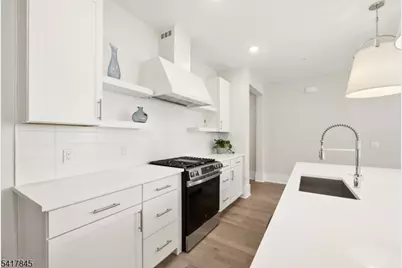 102 Iris Court, Warren Township, NJ 07059 - Photo 15