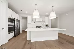 102 Iris Ct, Warren Township, NJ 07059 - Photo 15