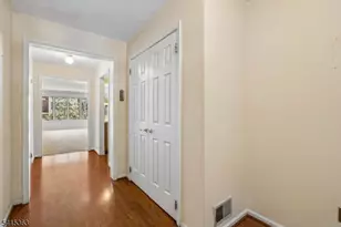 17 Mews Ln, South Orange, NJ 07079 - Photo 3