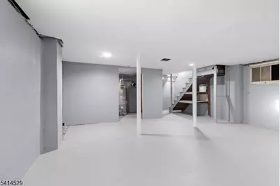 77 Chestnut Dr, Wayne, NJ 07470 - Photo 23